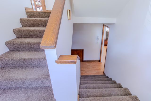 83 Brookview Lane, Valparaiso, IN 46385