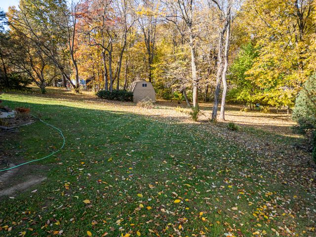83 Brookview Lane, Valparaiso, IN 46385