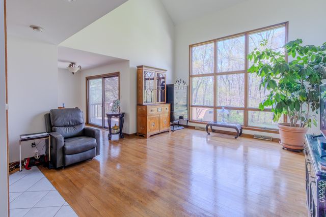 83 Brookview Lane, Valparaiso, IN 46385