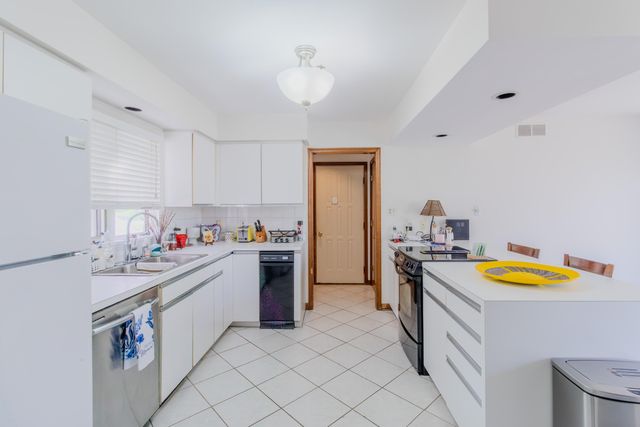 83 Brookview Lane, Valparaiso, IN 46385