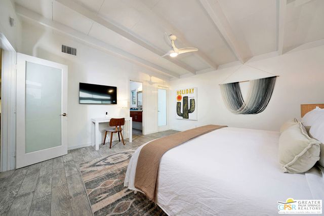1890 E Amado Road, Palm Springs, CA 92262