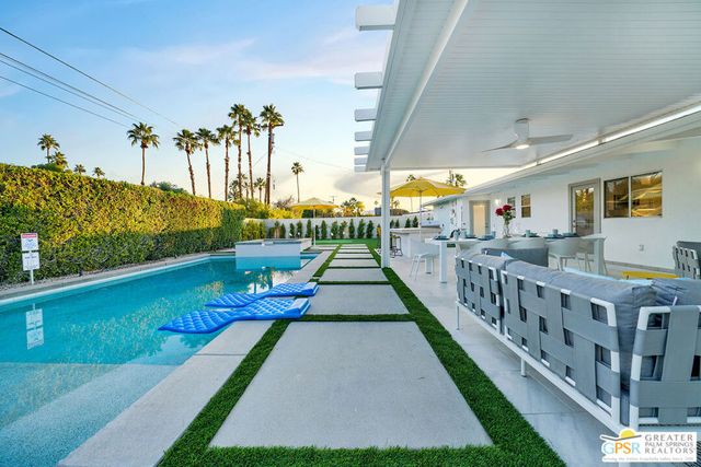 1890 E Amado Road, Palm Springs, CA 92262