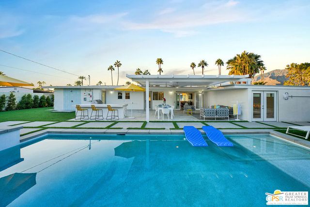 1890 E Amado Road, Palm Springs, CA 92262