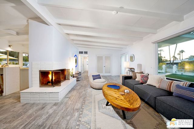 1890 E Amado Road, Palm Springs, CA 92262