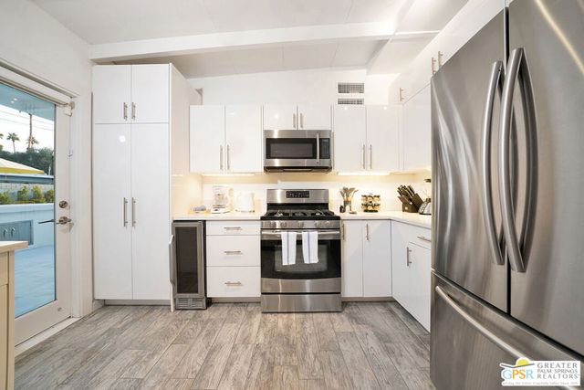 1890 E Amado Road, Palm Springs, CA 92262