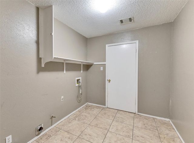 10801 Lanshire DR A, Austin, TX 78758
