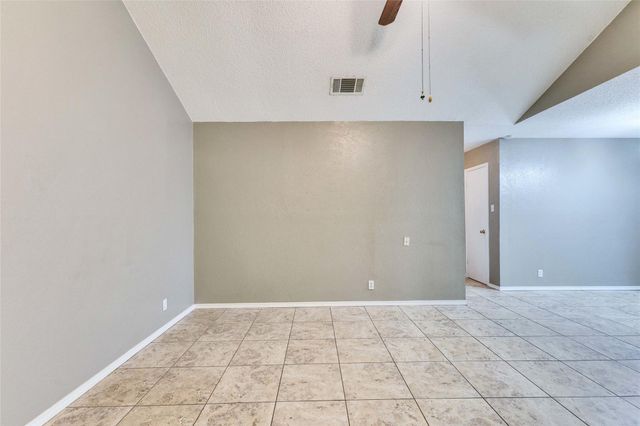 10801 Lanshire DR A, Austin, TX 78758