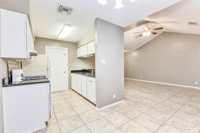 10801 Lanshire DR A, Austin, TX 78758