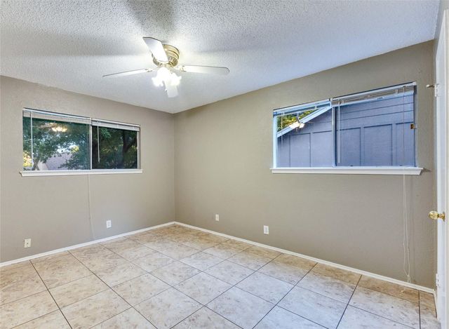 10801 Lanshire DR A, Austin, TX 78758