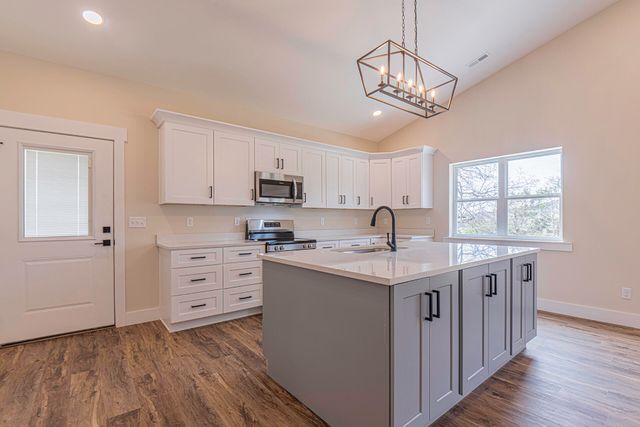 743 Lead Mine Valley Road SW, Cleveland, TN 37311