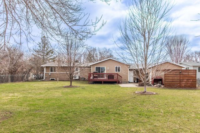 196 Hillcrest Avenue, Spicer, MN 56288