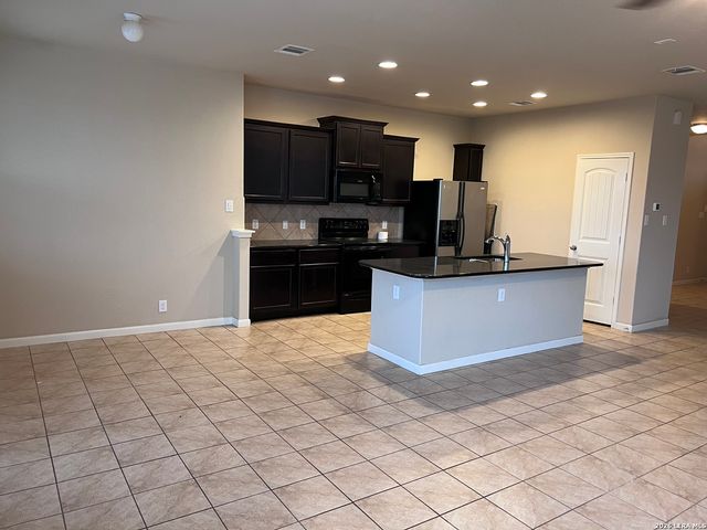 472 Copper Hill, New Braunfels, TX 78130