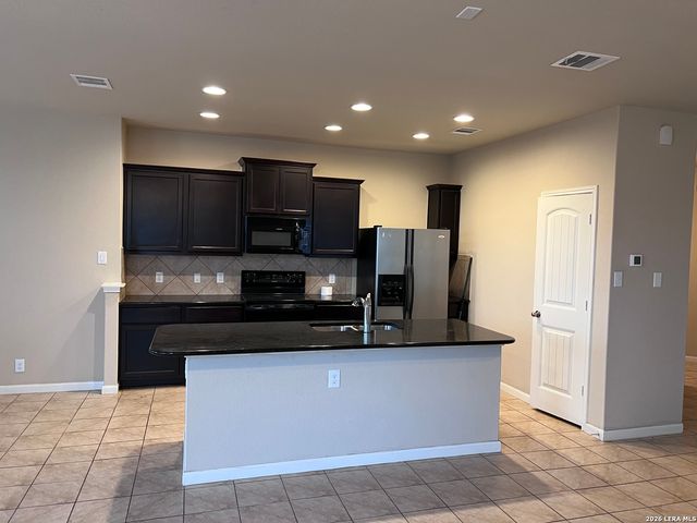 472 Copper Hill, New Braunfels, TX 78130