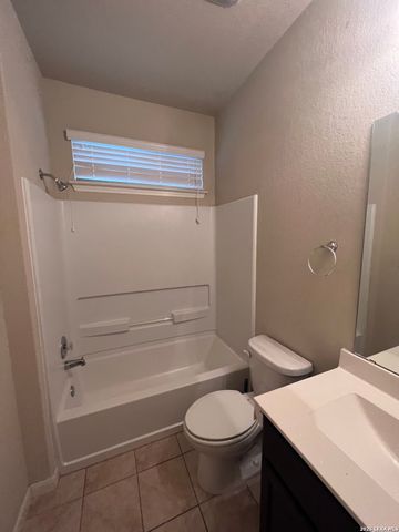 472 Copper Hill, New Braunfels, TX 78130