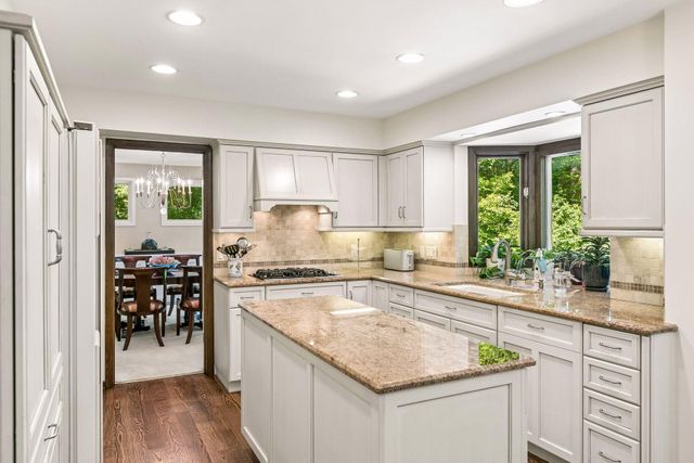 14805 Minnehaha Place, Wayzata, MN 55391