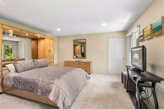 14805 Minnehaha Place, Wayzata, MN 55391