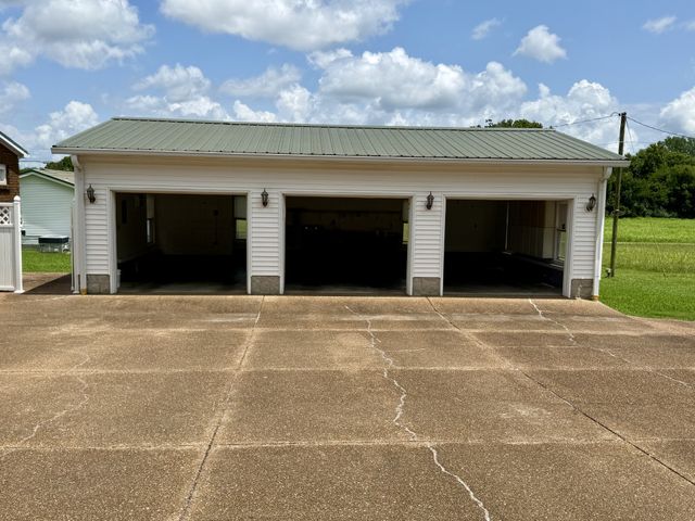 861 Fox Ln, Lewisburg, TN 37091