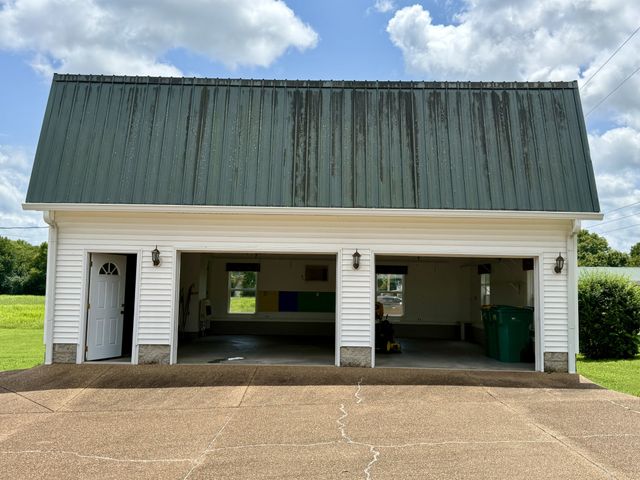 861 Fox Ln, Lewisburg, TN 37091