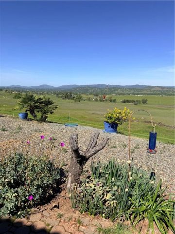 9556 Banderilla, La Grange, CA 95329