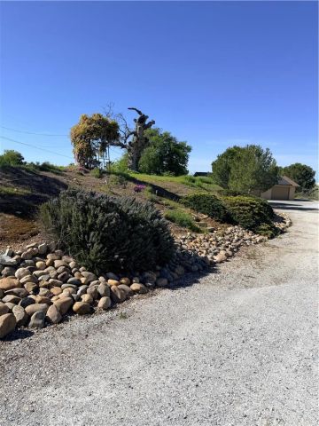 9556 Banderilla, La Grange, CA 95329