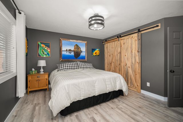 3807 E Tanager Ln, Mead, WA 99021