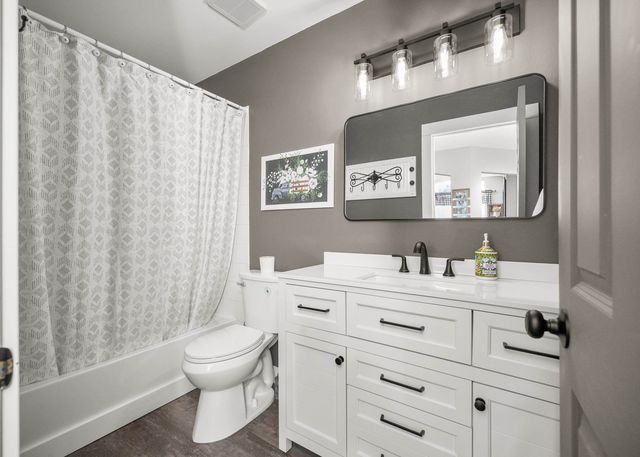 3807 E Tanager Ln, Mead, WA 99021