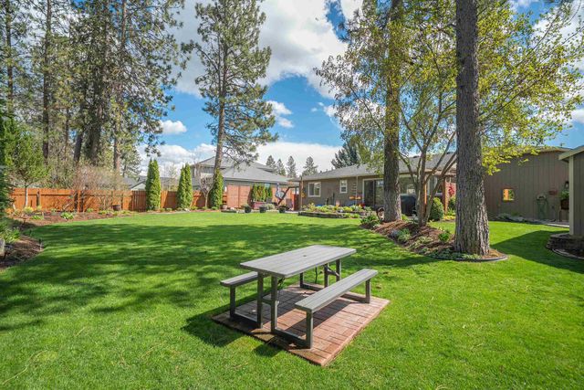 3807 E Tanager Ln, Mead, WA 99021