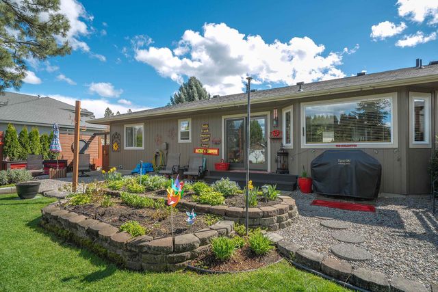 3807 E Tanager Ln, Mead, WA 99021