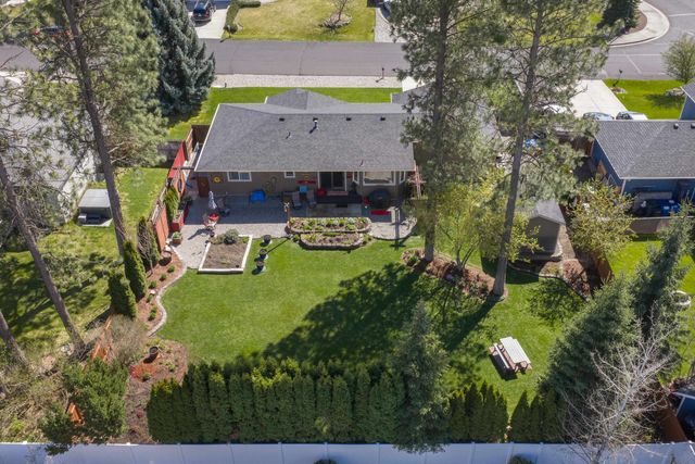 3807 E Tanager Ln, Mead, WA 99021