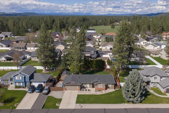 3807 E Tanager Ln, Mead, WA 99021