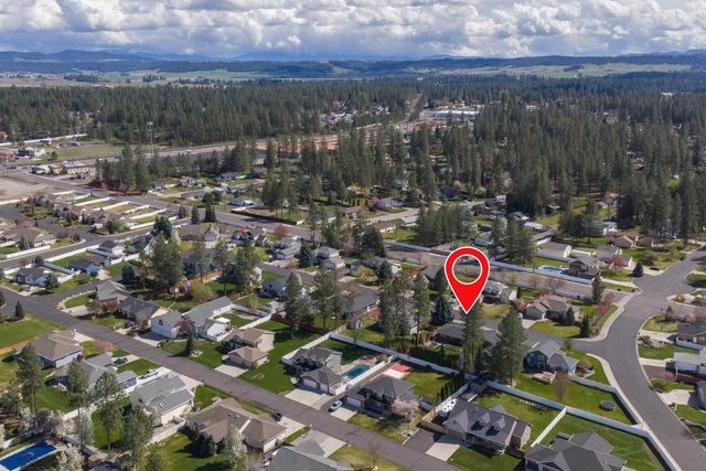 3807 E Tanager Ln, Mead, WA 99021