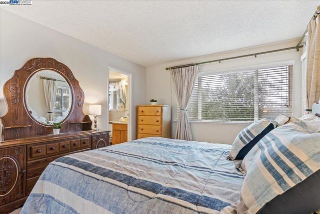 1839 Shirley Dr, Benicia, CA 94510