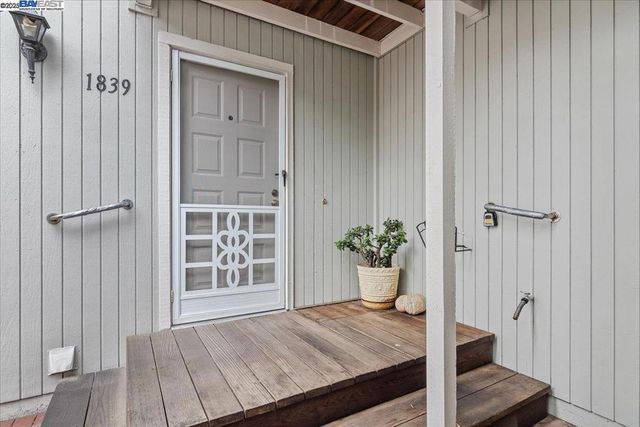 1839 Shirley Dr, Benicia, CA 94510