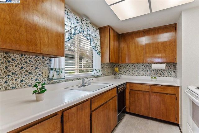 1839 Shirley Dr, Benicia, CA 94510