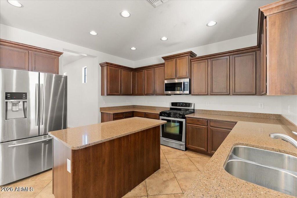 13585 S 175TH Drive, Goodyear, AZ 85338 — photo 3