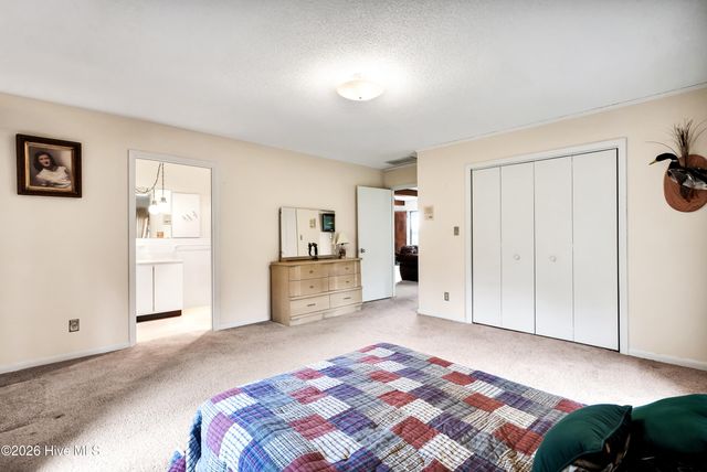 12285 Us Highway 421, Burgaw, NC 28425