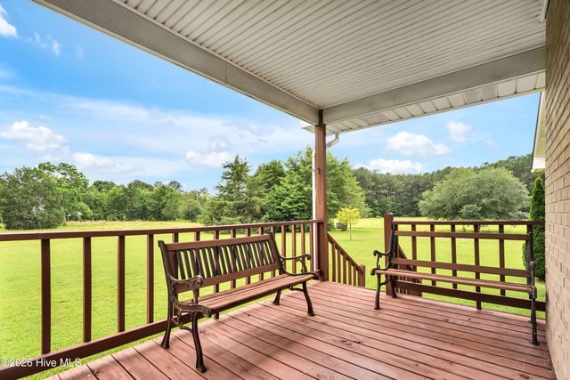 12285 Us Highway 421, Burgaw, NC 28425