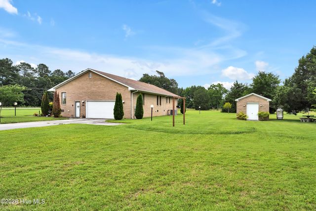 12285 Us Highway 421, Burgaw, NC 28425