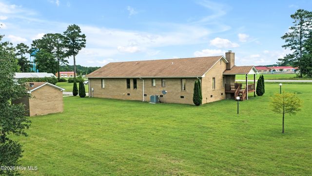 12285 Us Highway 421, Burgaw, NC 28425
