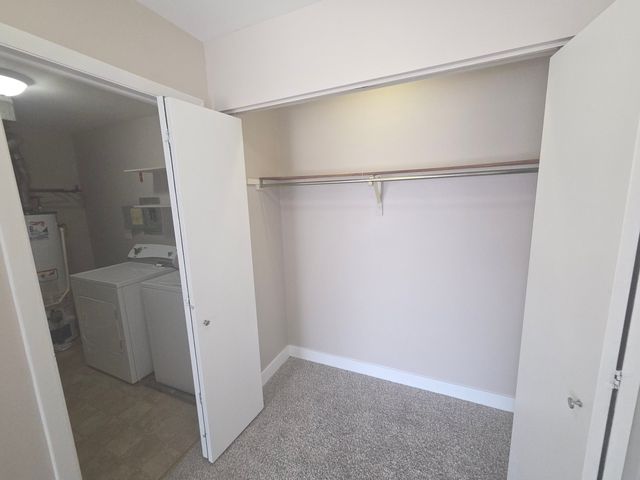 299 Pembridge Lane D2, Schaumburg, IL 60193
