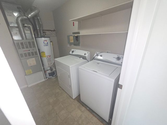 299 Pembridge Lane D2, Schaumburg, IL 60193