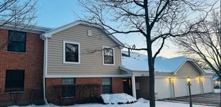 299 Pembridge Lane D2, Schaumburg, IL 60193