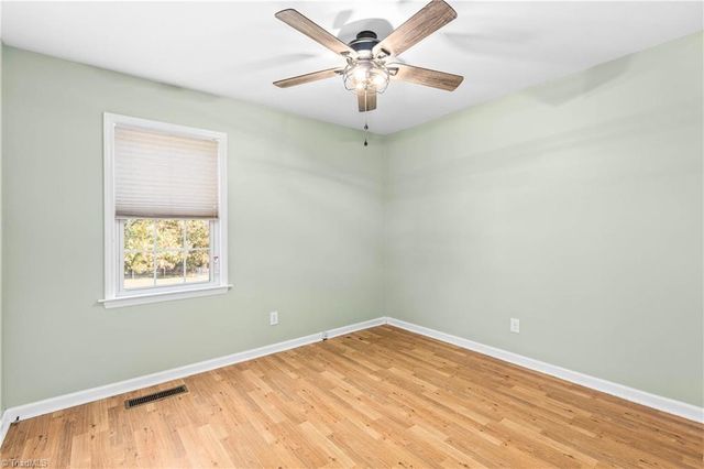 4015 Clay Vann Lane, Winston-salem, NC 27107