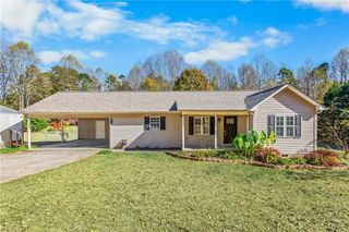 4015 Clay Vann Lane, Winston-salem, NC 27107