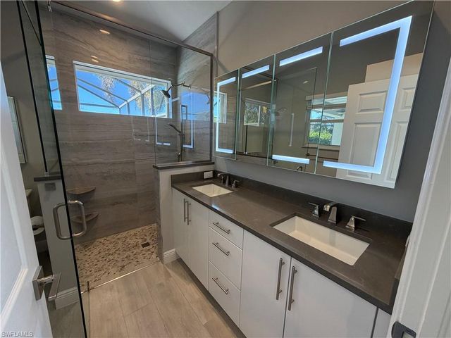 7080 Timberland CIR, Naples, FL 34109