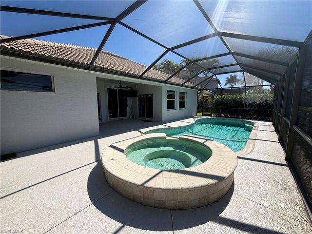 7080 Timberland CIR, Naples, FL 34109