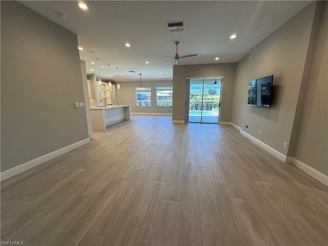 7080 Timberland CIR, Naples, FL 34109