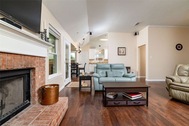 1808 Estates Drive, Mansfield, TX 76063