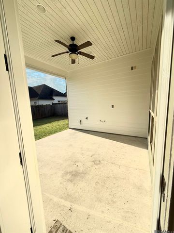 12084 Rotterdam Ave, Geismar, LA 70734