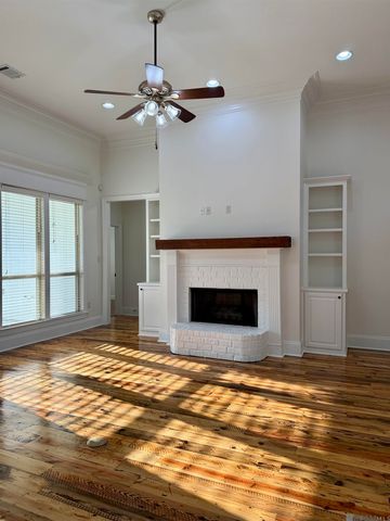 12084 Rotterdam Ave, Geismar, LA 70734